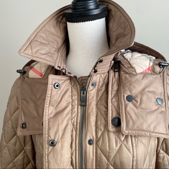 Burberry Quilted Mid-Length Trench with Hood - Picture 12 of 12